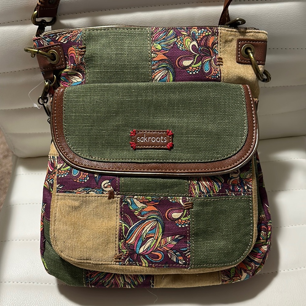 Sakroots Purse. Artists Circle. Style 106248. Mulberry Patch